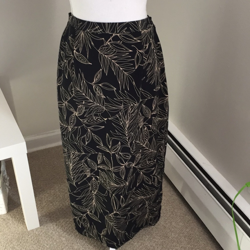Briggs Skirt